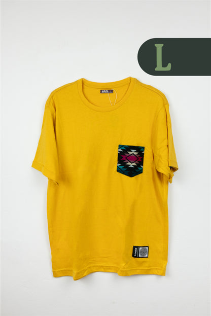 Camiseta Mostaza - Bolsillo Aguayo